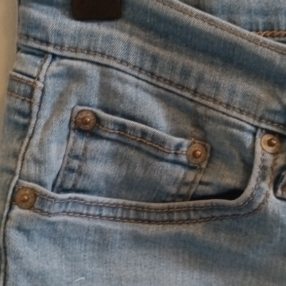 Levis Strauss & Co Jeans Shorts. - Picture 4 of 7